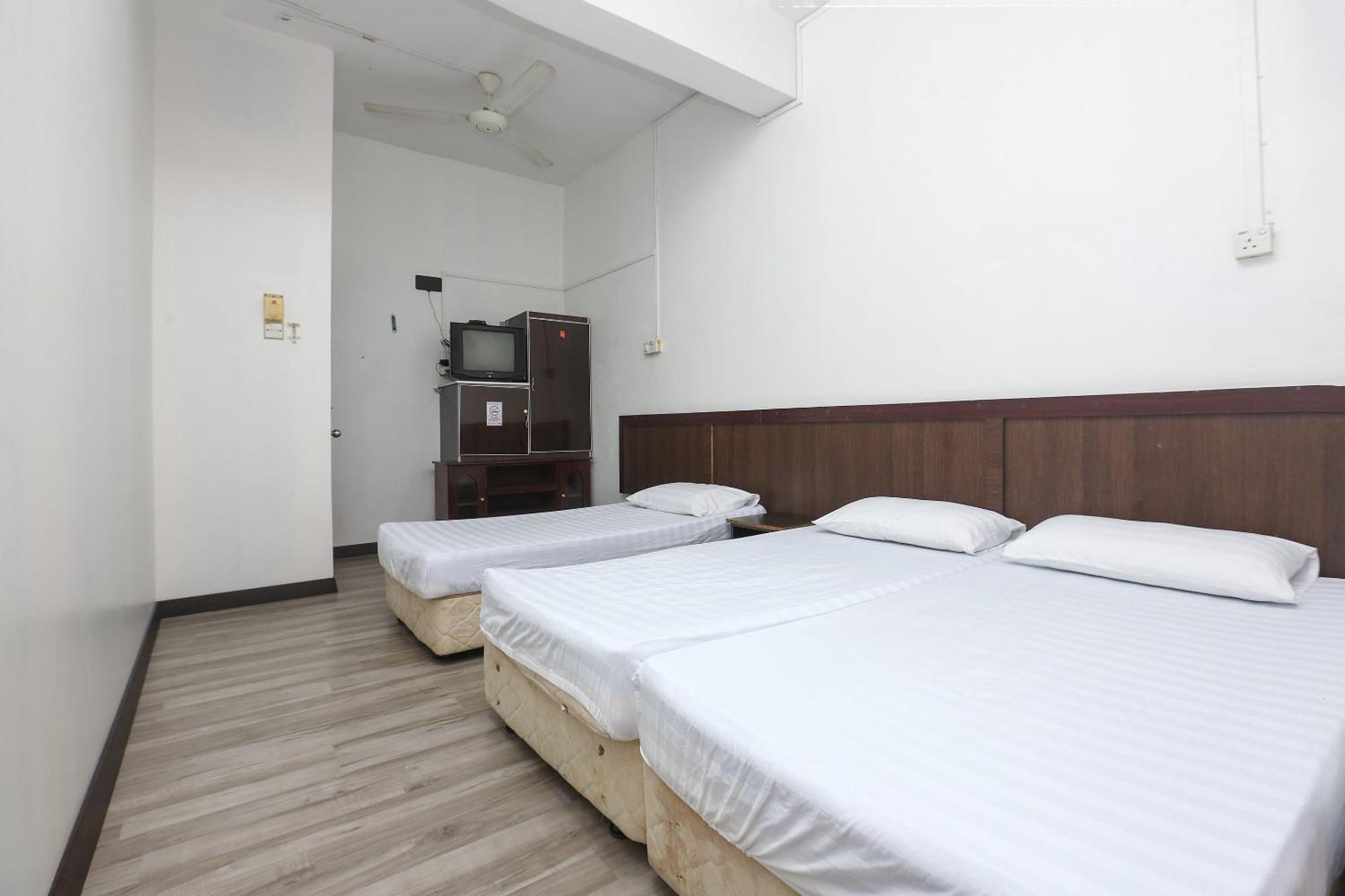 Oyo 89755 D&D Budget Inn Кота-Бару Экстерьер фото