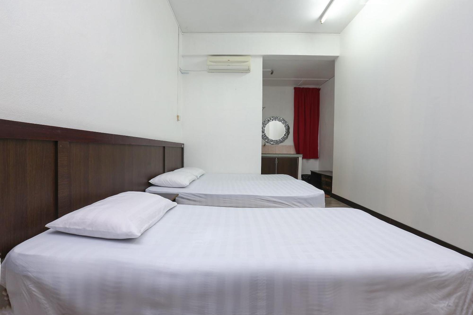 Oyo 89755 D&D Budget Inn Кота-Бару Экстерьер фото